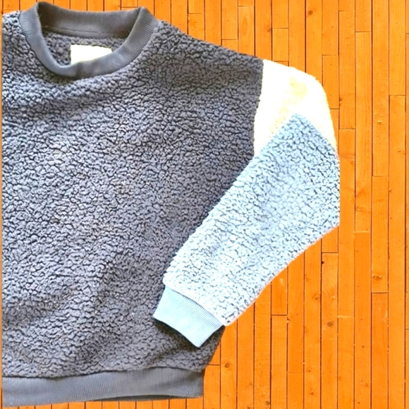 🔖American Eagle ColorBlock  Teddy Fleece Crewneck Top - Picture 5 of 8